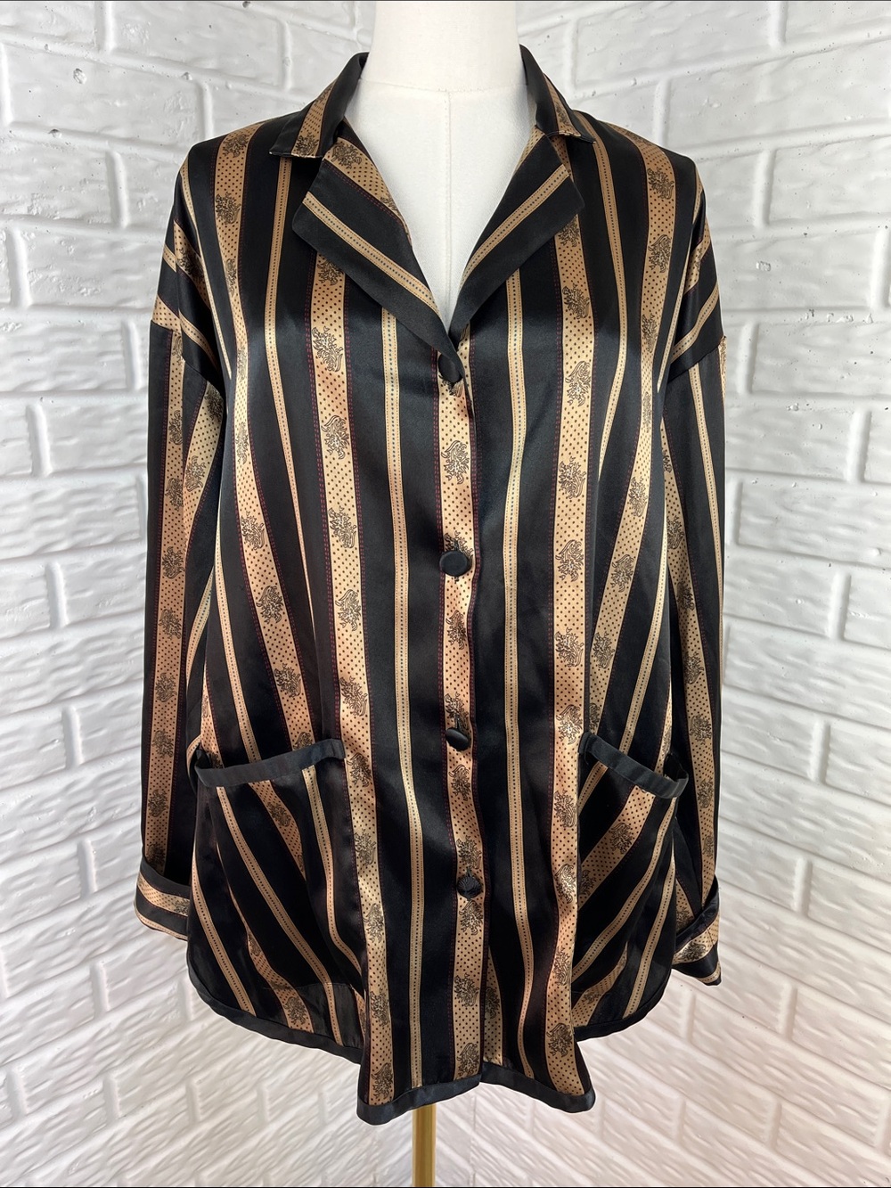 VICTORIA’S SECRET VINTAGE 90’s SATIN STRIPE PAJAMA TOP BUTTON UP LONG SLEEVE MD